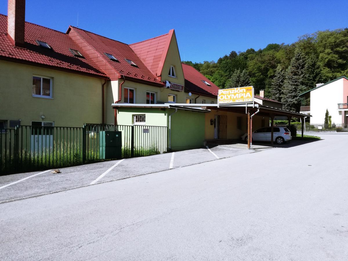 Penzion Olympia** Banská Bystrica Exteriör bild