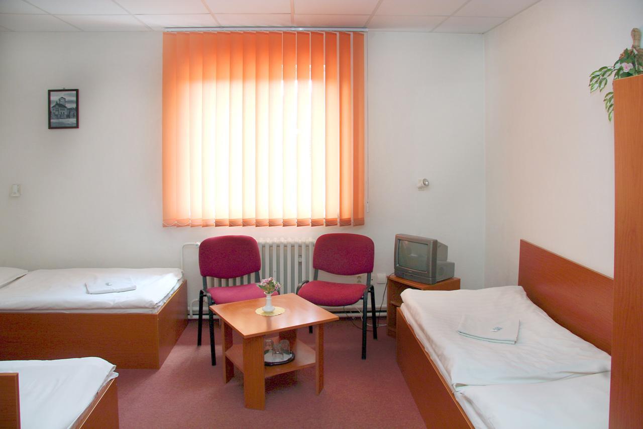 Penzion Olympia** Banská Bystrica Exteriör bild
